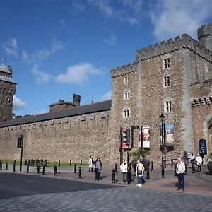 https://lower-cathedral-road-apartment.cardiffhotelswales.com
